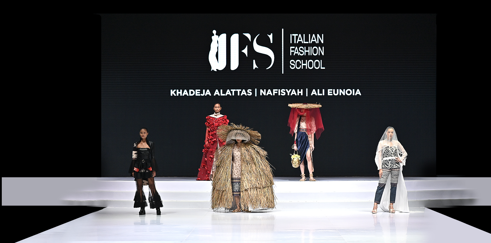 GRADUATION AT THE INDONESIA FASHION WEEK SHOW